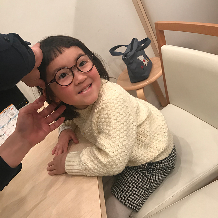 子供眼鏡(こどもめがね)専門ブランド omodok