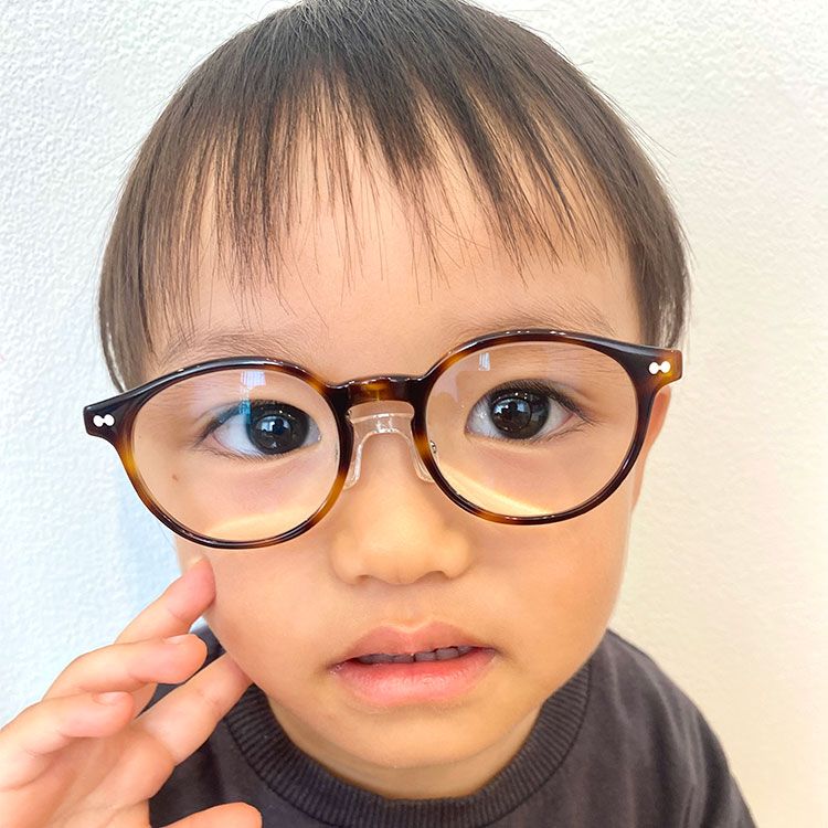子供眼鏡(こどもめがね)専門ブランド omodok