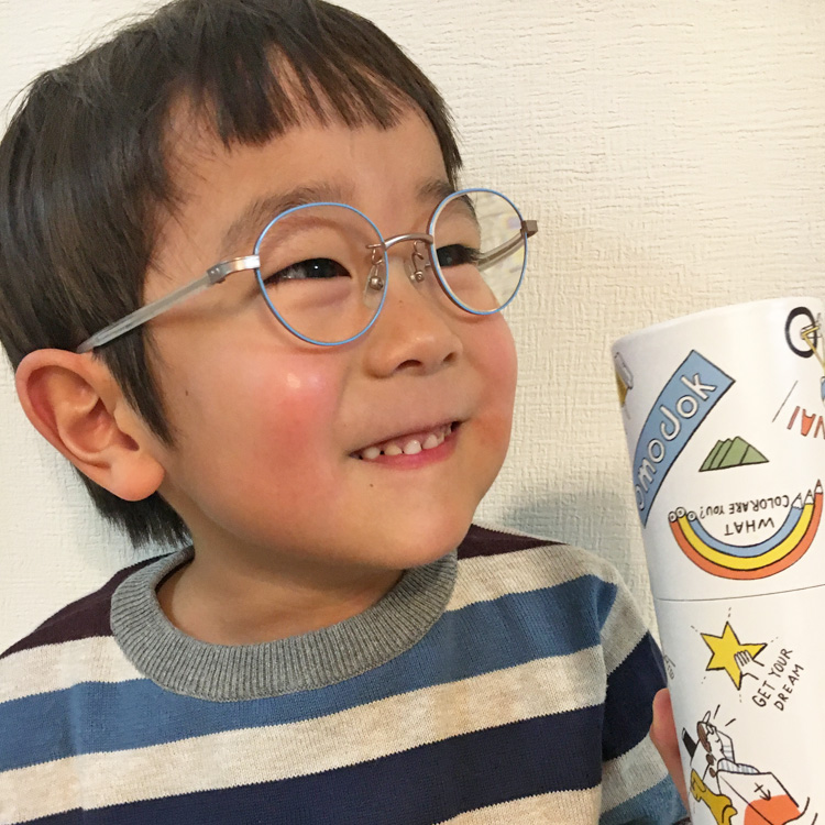 子供眼鏡(こどもめがね)専門ブランド omodok